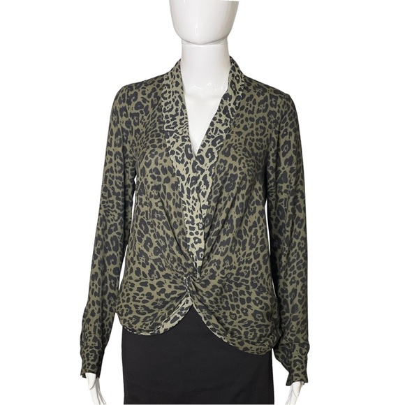 Express Women Size XS Blouse Green Black Animal Print Twist Front Long Sleeve - Picture 6 of 14